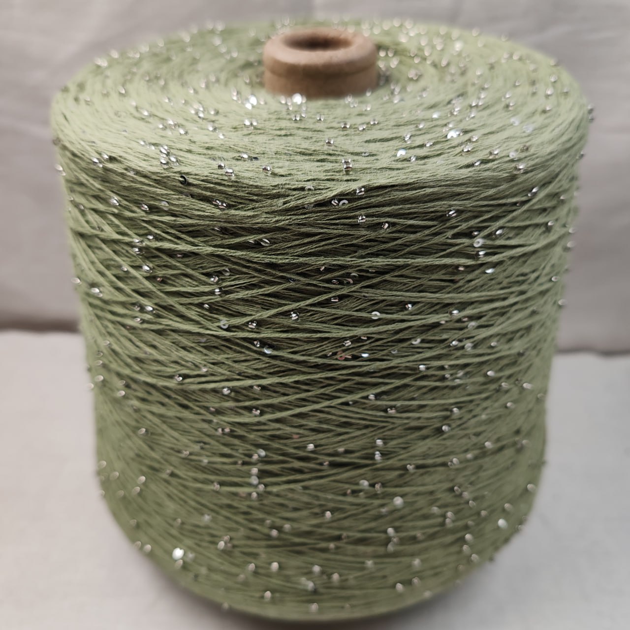 BEAD SEGUIN YARN, 100% хлопок с пайетками цвет АР086 малахит-фисташка